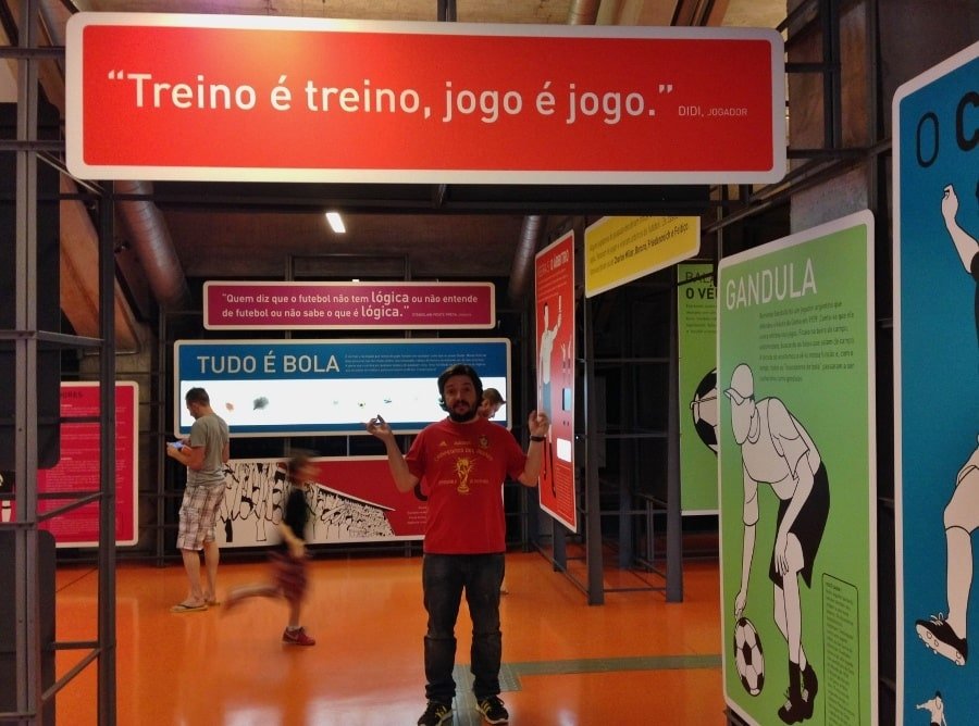 curiosidades-e-frases-no-museu-do-futebol-em-sao-paulo-foto-nathalia-molina-comoviaja