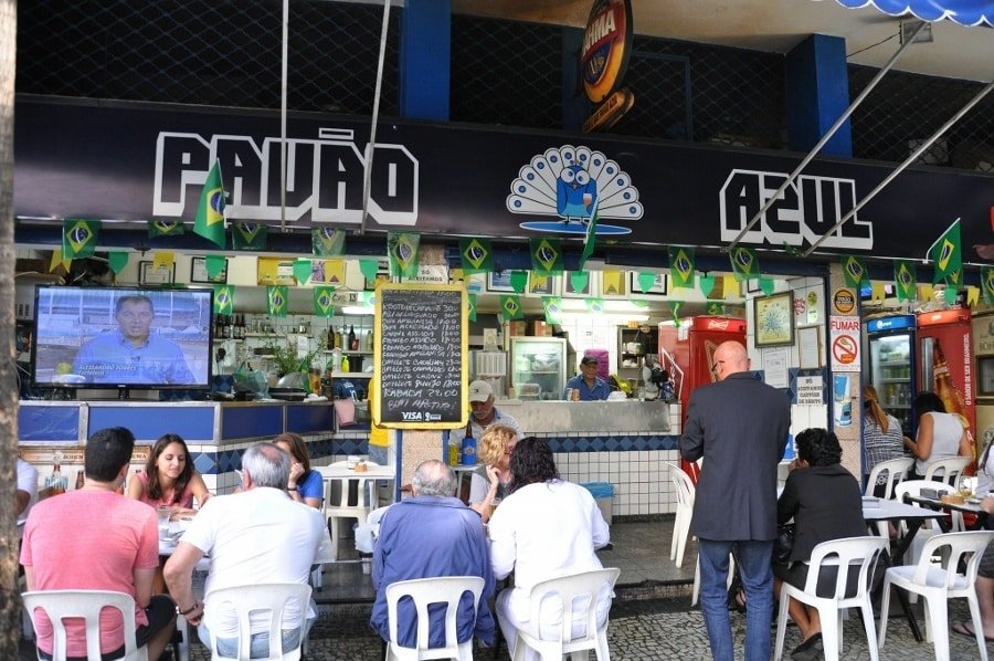 Tradição entre os botecos do Rio de Janeiro: Pavão Azul