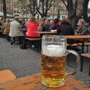 Biergarten, jardim de cerveja na Alemanha