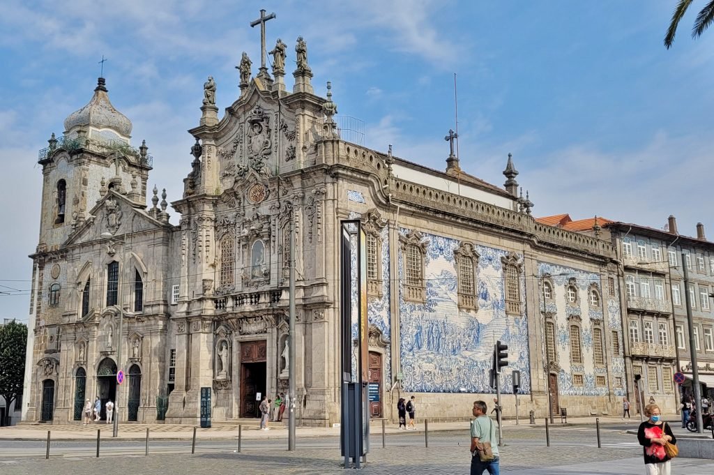 Igrejas, entre os pontos turísticos do Porto (Portugal)