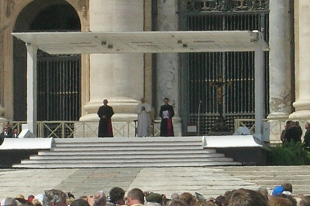 Papa em missa no Vaticano