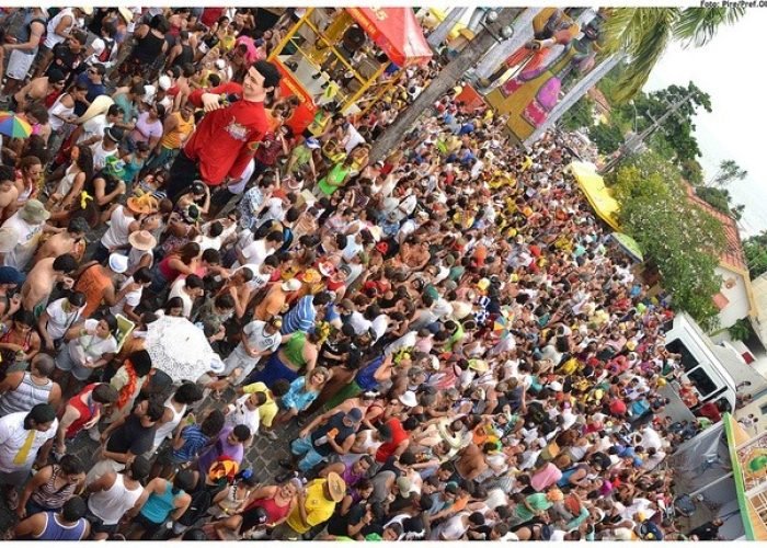 Praça Monsenhor Fabrício no Carnaval de 2011 - Pire/Pref. Olinda/Divulgação